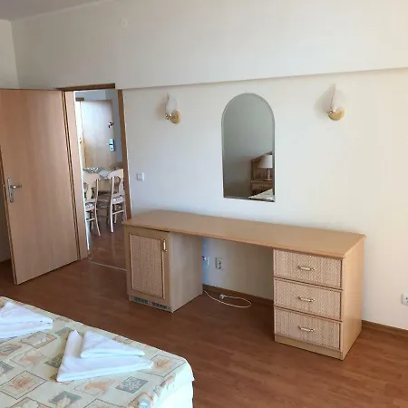 Private In Oasis Apartament Słoneczny Brzeg