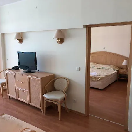 Private In Oasis Apartment *